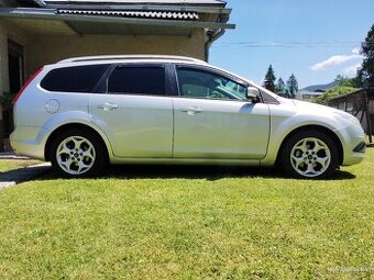 FORD Focus kombi 1.6 - LPG/benzin - 12/2010