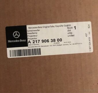 Nove práve svetlo na Mercedes s