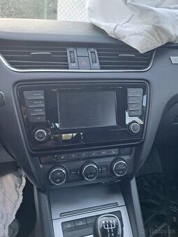 Predám autorádio originál škoda octavia 3