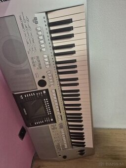 Yamaha psr s 710