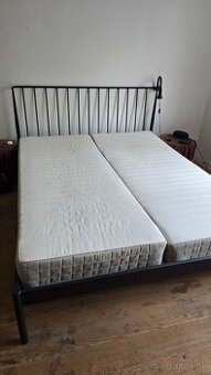 Manzelska postel + rost + matrace