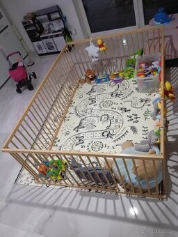 Detská drevená ohrádka