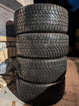BRIDGESTONE BLIZZAK LM005 225/40 R18 92V