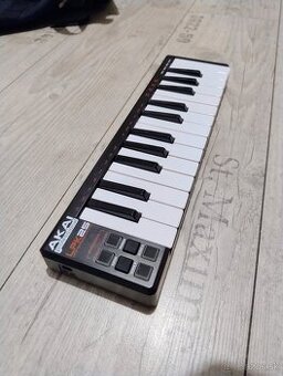 AKAI LPK25 - 1