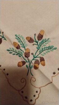Vyšívané obrusy #8