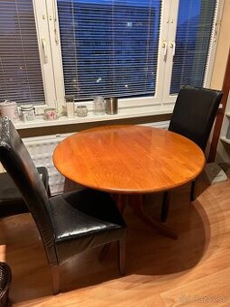 Predam kuchynsky stol,okruhly 110cm,rozkladaci,masiv.
