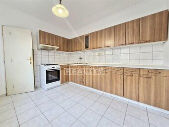 Super cena.Na predaj priestranný 3-izbový byt v centre...