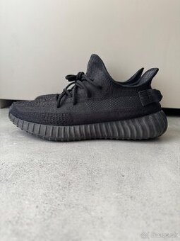 adidas YEEZY Boost 350 V2 – Black