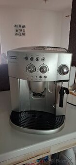 Kávovar Delonghi