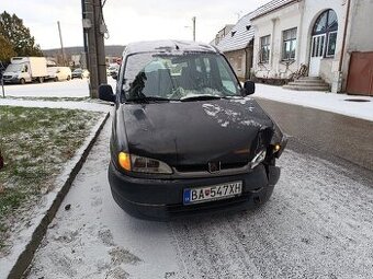 Pegeot partner r.1999 1.9