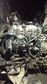 Rozpredám motor Mitsubishi Pajero 2.5