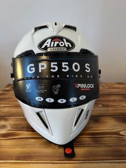 Airoh GP550 S