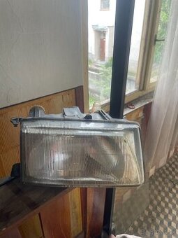 Predám pravý predný svetlomet SEAT IBIZA II 6K (Valeo)