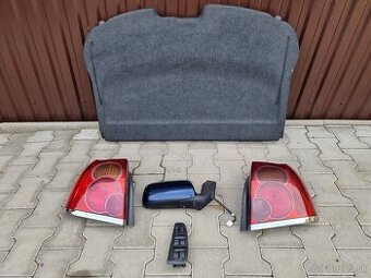 Toyota Avensis zadné svetlá