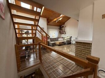 Kompletne zariadený zrekonštruovaný 4i rodinný dom na skok o