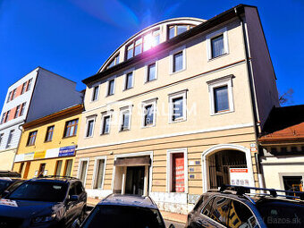 Administratívna budova v historickom centre Banskej Bystrice