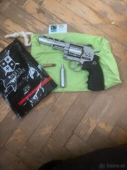 Dan Wesson REVOLVER co2