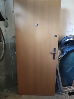 Predám vchodove dvere 80x200cm