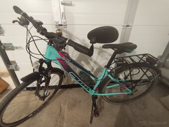Dámsky trekový bicykel CTM BORA 1.0 TREK