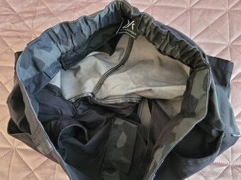 Outdoorove kraťasy Revolution L/XL