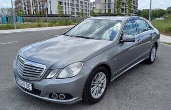 Mercedes E 350 CGI V6 7G-Tronic BlueEfficiency Elegance