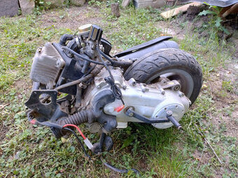 Predám motor na Piaggio Zip 50 4T