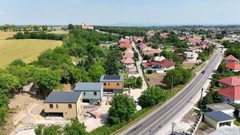 Moderné bývanie v novostavbe z dreva v škandinávskom štýle