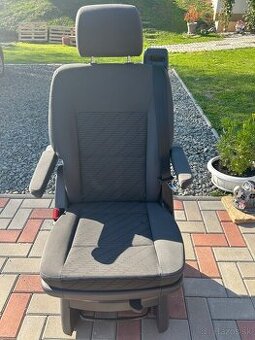 Otočné sedadlo z VW MULTIVAN