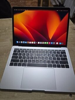 Macbook pro 13 v super stave so 16 gb ram 512gb ssd diskom a