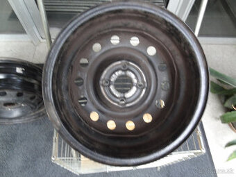 Predám plechové disky na osobný automobil