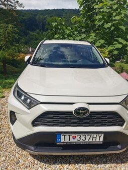 Toyota Rav4 Comfort style, 2019 (4x4) benzín + manuál