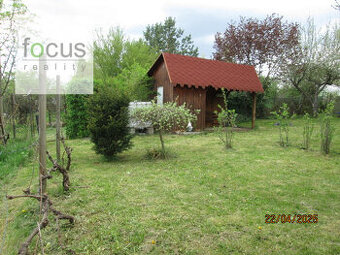 Predám väčšiu záhradku 585 m2 - oplotené, privát vchod