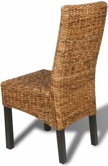 Stoličky z bananoveho listu