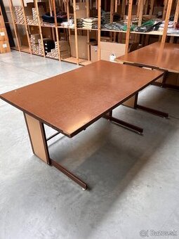 NA PREDAJ 1x PRACOVNY STOL do dielne masívny zelezny