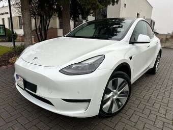 Tesla Model Y Dual Motor LongRange 75kWh 514 k pohon 4x4