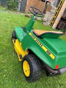 Traktorová kosačka John deere 68