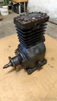 Dvojvalcový kompresor