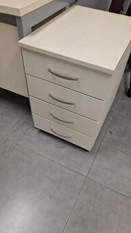 Predám kancelárske kontajnery – so 3 a 4 zásuvkami