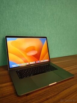 Apple MacBook Pro 15 2017 – i7 / 16GB / 256GB