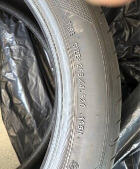 Letné pneu 235/45R20 105H
