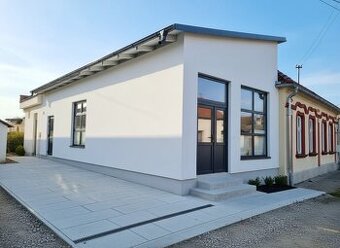 Podnikateľský objekt/dom v Rapovciach