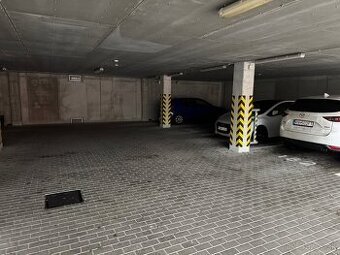 Parkovacie státie Jegeho Alej