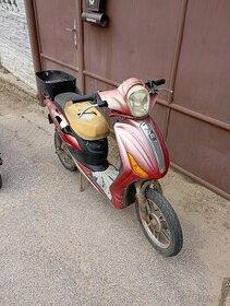 Elektro skuter moped