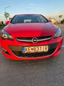 Opel Astra 1.4 Turbo 140k - 1