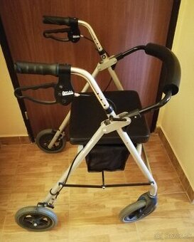 Rolátor/kolieskové chodítko pre seniorov - 1