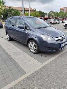 Opel Zafira 7 miestne