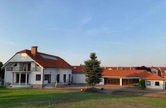 LUKRATÍVNY A VÝNIMOČNÝ PRIESTOR NA PRENÁJOM, Šamorín - 1