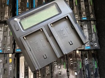 Dual Nabíjačka Neewer pre Batérie NP-F550 / F750 / F950..