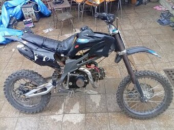 Predám motorku PITBIKE 125CM 4-takt