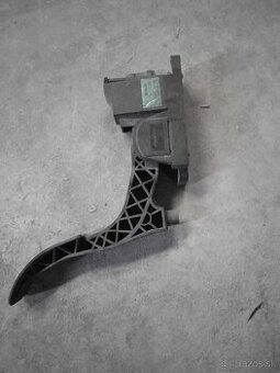 Škoda Fabia 1.4mpi aksceleracny pedál